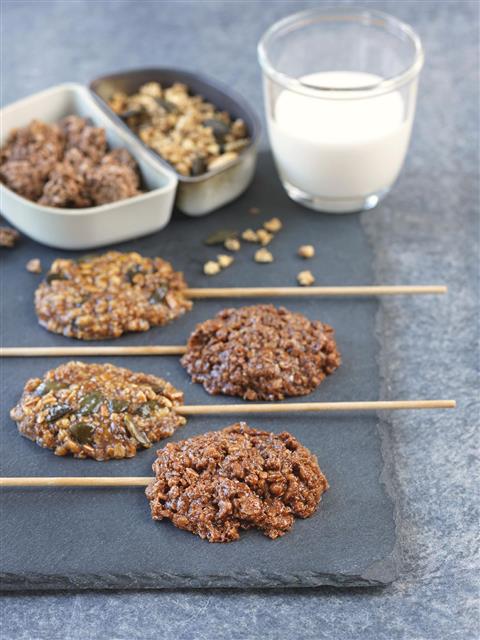 Sucettes au muesli croustillant et muesli chocolat